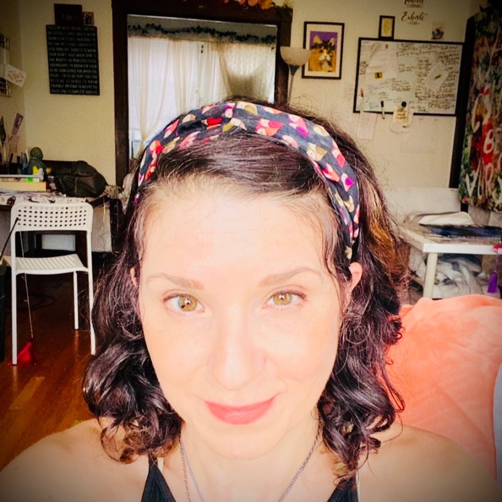 Meet your Posher, Maegan